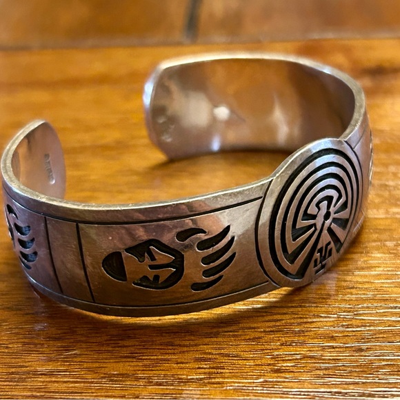 Man In The Maze with Bear Claws Sterling Silver Cuff Bracelet.  Vintage. - Picture 4 of 16
